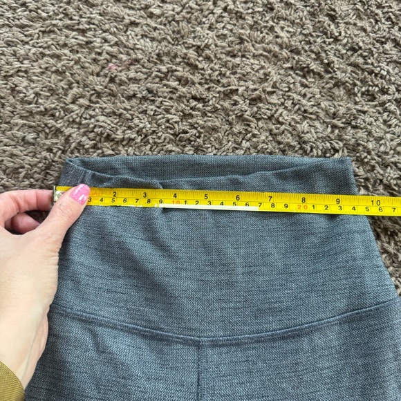 Lululemon Align SHR Nulu Gray High Rise Crop Leggings 2 $98 - Picture 8 of 10